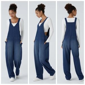 Halara Flex Washed Denim V-Neck Pocket Overalls Women’s | Small | NWT